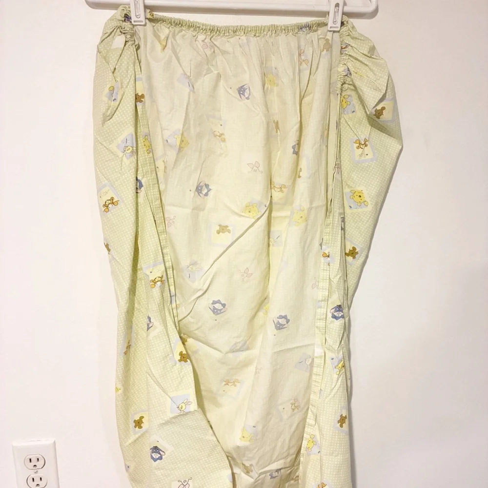 Vintage Disney Baby‎ Winnie-the-Pooh & Friends Yellow Crib/Toddler Fitted Sheet_4